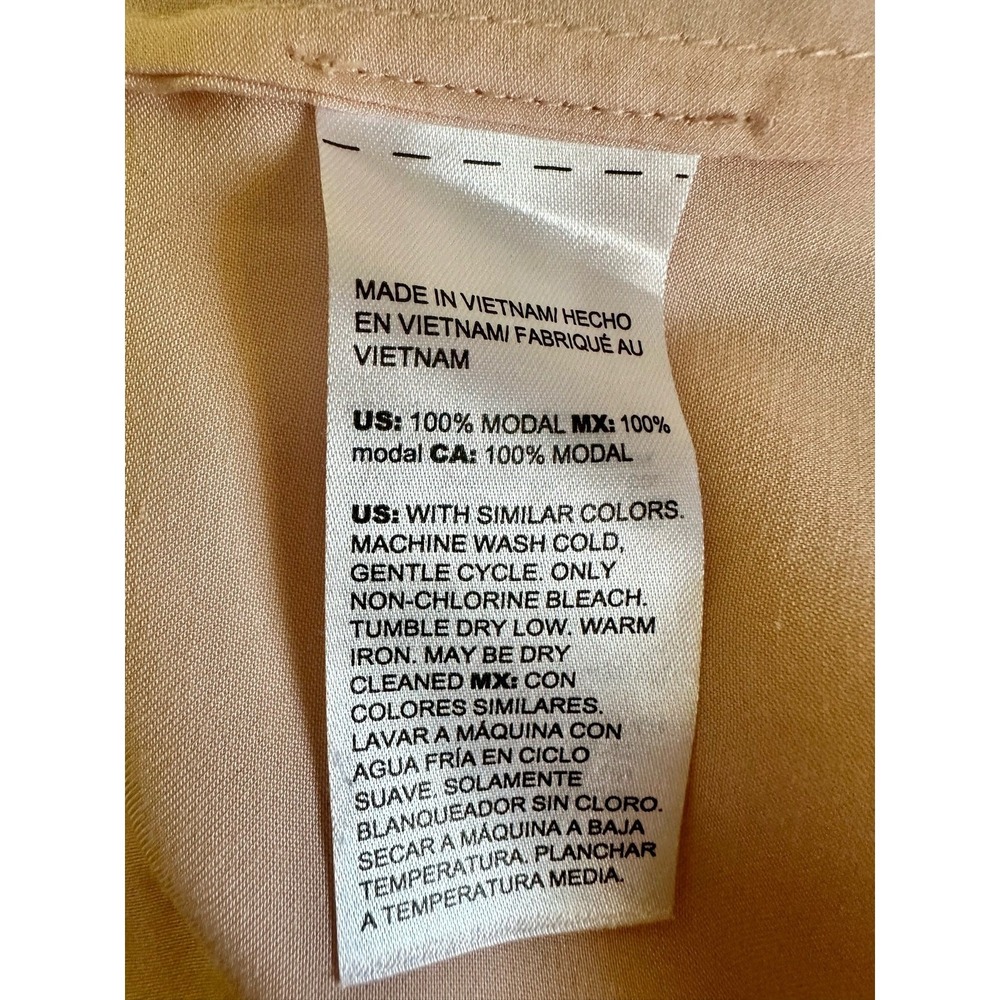 Chico's Pink Silky Satin Popover Blouse sz 0 (Size 4 / Small) - Picture 6 of 7